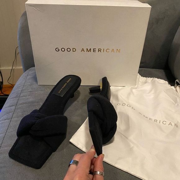 Good American NIB Terry Kickstand Low Heel Slide Black Sandals, Sz 9, MSRP $185